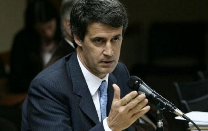 Así fue la primera jornada del ministro Prat Gay en Davos