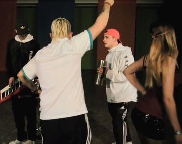 La cumbia del Momo: un spot de campaña very grosso