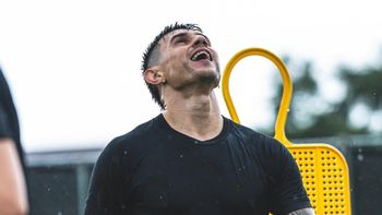 el gesto en redes sociales de adam bareiro antes de concretar su llegada a boca el gesto en redes sociales de adam bareiro antes de concretar su llegada a boca