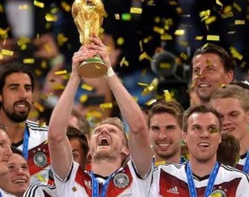 Fue campeón del mundo en 2014, pero hoy pasa su vida en un pasatiempo peligroso y que puede costarle la vida. 