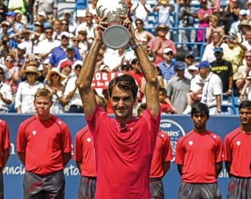 Sigue siendo el rey: Federer derrotó a Djokovic y gritó campeón en Cincinnati