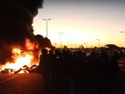 Cortes en distintos puntos de Buenos Aires: manifestantes se congregan contra la Justicia