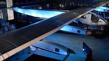 solar impulse 2: presentan un avion que usa energia solar solar impulse 2: presentan un avion que usa energia solar