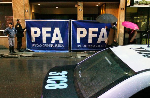 Hallan muerto a un indigente en 9 de Julio y Sarmiento