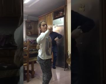 Abuelo bailando Despacito
