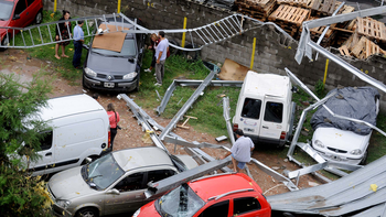 asi fueron los destrozos en villa lugano por el temporal asi fueron los destrozos en villa lugano por el temporal