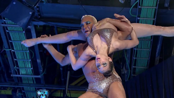 Flavio Mendoza deslumbró con la apertura del aquadance. Flavio Mendoza deslumbró con la apertura del aquadance.