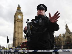 Hubo cuatro muertos en un doble atentado en Londres Hubo cuatro muertos en un doble atentado en Londres