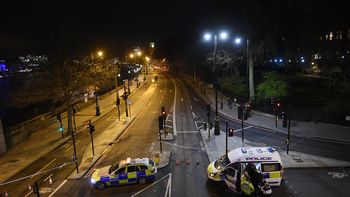 Scotland Yard sigue con la investigación frente al Parlamento Scotland Yard sigue con la investigación frente al Parlamento