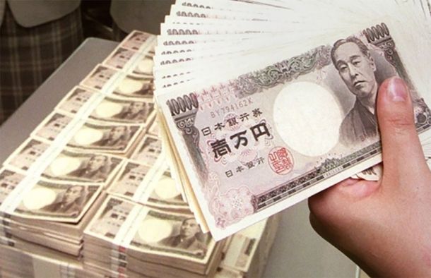 Desempleado japonés recibió por error una fortuna y se la gastó en casinos online