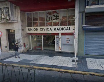 El Comité Nacional de la Unión Cívica Radical (UCR) se ubica en la calle Alsina 1786 