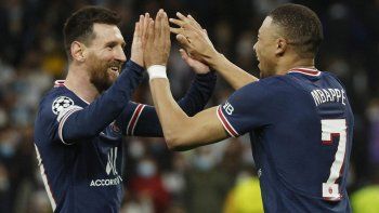 mbappe se rindio ante messi y se deshizo en elogios: es un abuso, hace todo bien mbappe se rindio ante messi y se deshizo en elogios: es un abuso, hace todo bien
