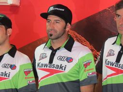 El equipo Kawasaki sueña con dar el gran golpe en el Dakar 2015