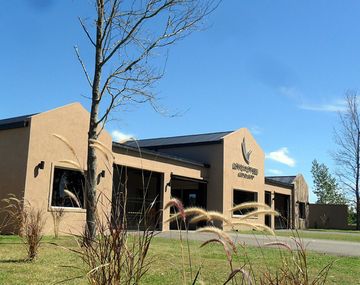 Maniataron y desvalijaron a una familia en el barrio privado de la Brujita Verón