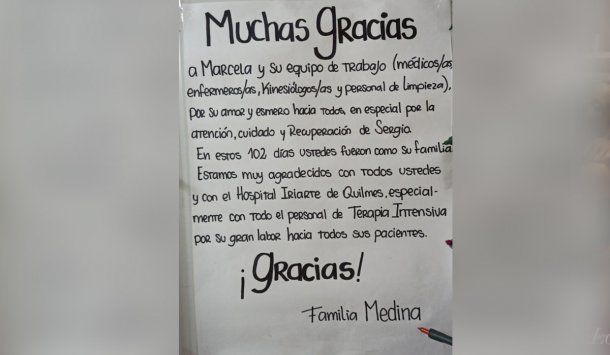 Los mensajes de agradecimiento en el hospital de Quilmes. Foto: gentileza Adela Sandoval
