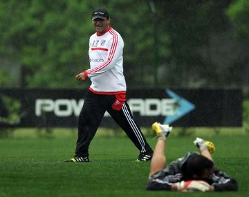 Superclásico: Ramón espera por Balanta y define el equipo