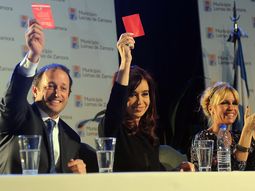 tarjeta roja para los dirigentes que protegen delincuentes tarjeta roja para los dirigentes que protegen delincuentes