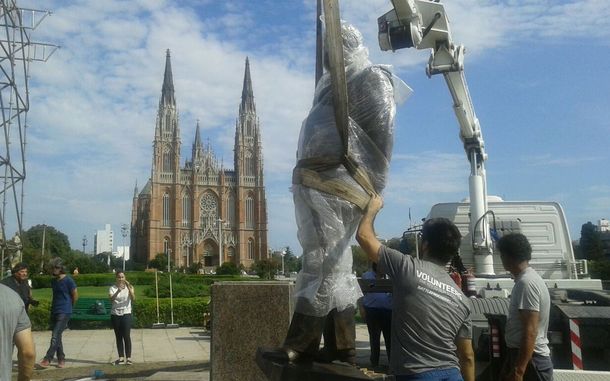 Monumento a Raúl Alfonsín
