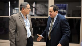 afirman que el poder politico debe conducir a la policia afirman que el poder politico debe conducir a la policia