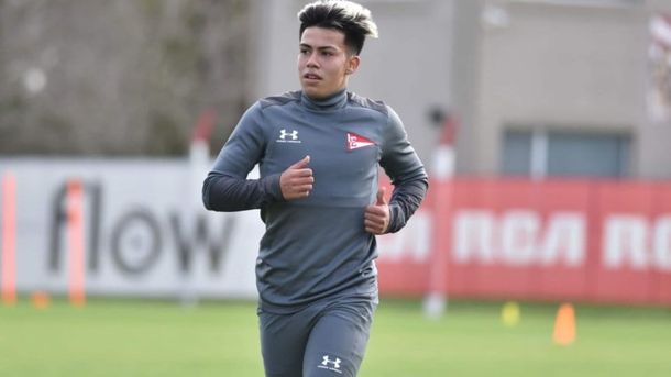 Un juvenil de Estudiantes está a un paso de irse al Manchester City de Guardiola