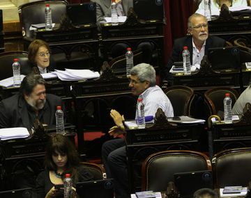 Claudio Lozano: Ayer quisieron convencernos de no bajar al recinto