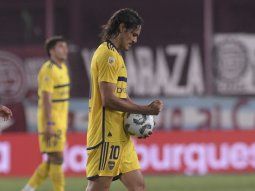 Edinson Cavani volvió a errar un gol: esta vez, en su regreso ante Lanús