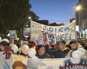 Comodoro Rivadavia marchó por Ángel: Con los niños no