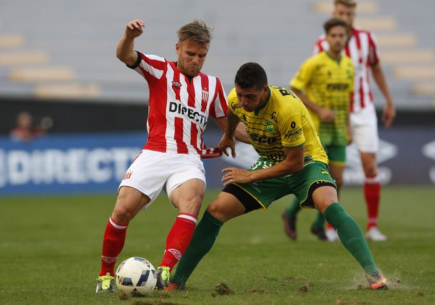 Estudiantes y Defensa juegan en La Plata