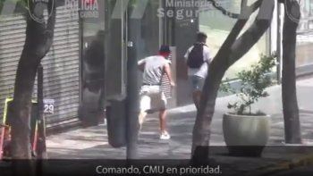 captan in fraganti a dos arrebatadores en pleno microcentro porteno: el video captan in fraganti a dos arrebatadores en pleno microcentro porteno: el video