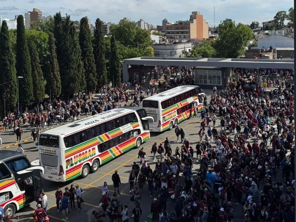 Lanús, ante una chance irrepetible: la fervor del viaje previo a la final de la Copa Sudamericana
