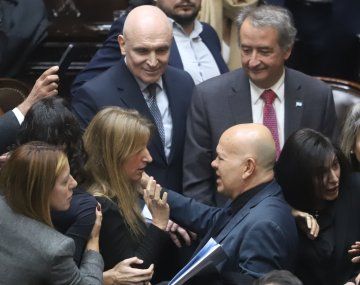 Así fue el cara a cara de Carignano con Espert en Diputados: Cagón