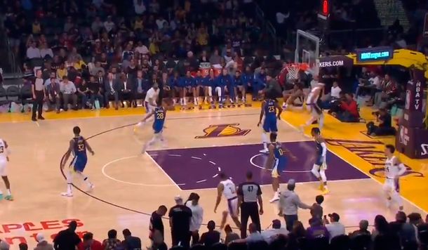 JaVale McGee simuló una lesión, dejó en ridículo a su defensor y despertó la polémica en la NBA