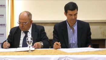 Urtubey firma de convenio con intedente de Mar del Plata Urtubey firma de convenio con intedente de Mar del Plata