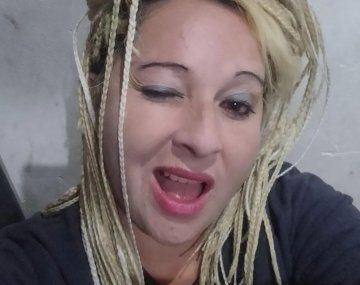 La planera viral se lanza como cantante