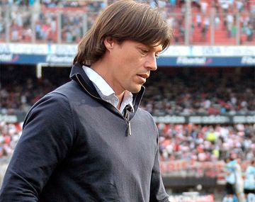 Daniel Passarella echó por teléfono a Matías Almeyda