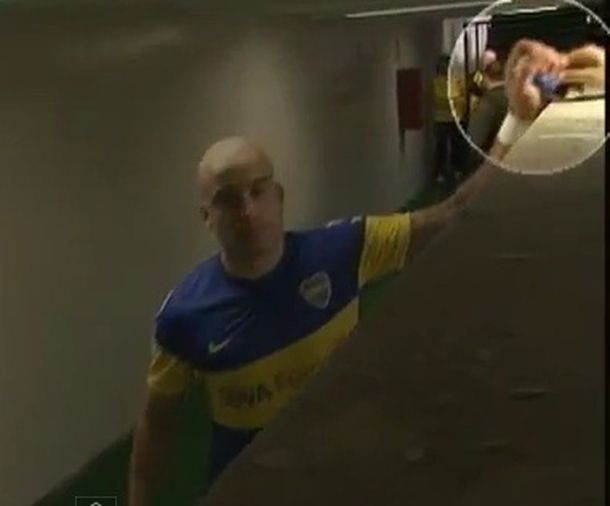 Insólito: Silva se robó una cámara tras la derrota