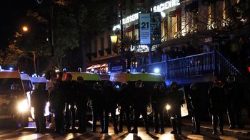 Reprimieron manifestantes en París tras las elecciones Reprimieron manifestantes en París tras las elecciones