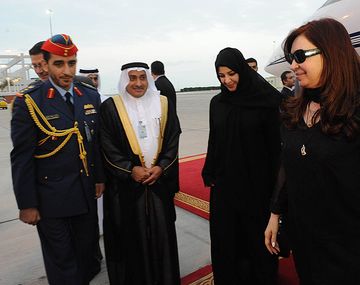 La Presidente inicia su actividad en Emiratos Árabes