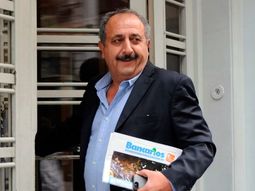 detuvieron al vicepresidente de independiente, noray nakis, y a toda la barra detuvieron al vicepresidente de independiente, noray nakis, y a toda la barra