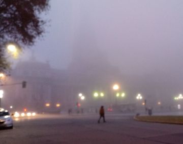 Sábado frío y con niebla en la Ciudad: no se esperan lluvias para el fin de semana