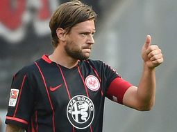 le descubrieron cancer, hizo un gol en contra y esta por irse a la b le descubrieron cancer, hizo un gol en contra y esta por irse a la b