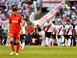 Germán Lux, uno de los chivos expiatorios para las críticas de los hinchas de River Germán Lux, uno de los chivos expiatorios para las críticas de los hinchas de River