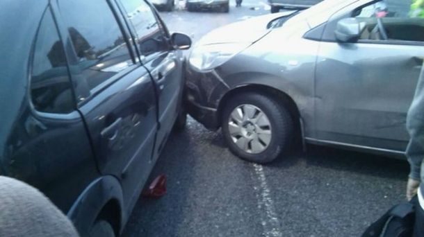 Choque múltiple en la Autopista Buenos Aires- La Plata: 20 autos involucrados