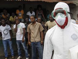 los cuerpos sin vida con ebola se amontonan en sierra leona por un paro los cuerpos sin vida con ebola se amontonan en sierra leona por un paro