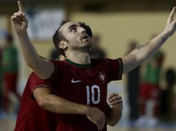 De otro planeta: el mejor gol del torneo europeo de futsal