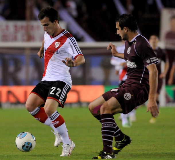 River festejó en el final y amargó a Lanús