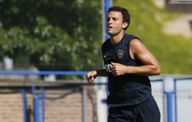 Con barbijo, Ledesma volvió a entrenarse en Boca