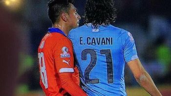video: el toqueteo que enloquecio a cavani y provoco su expulsion video: el toqueteo que enloquecio a cavani y provoco su expulsion