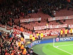 la particular protesta de los hinchas de bayern munich por el valor de las entradas la particular protesta de los hinchas de bayern munich por el valor de las entradas