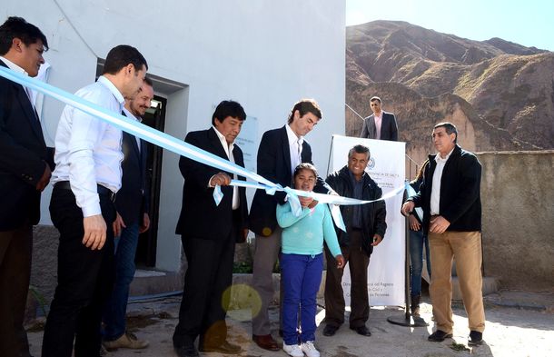Urtubey y Galuccio inauguraron una nueva obra de YPF en Iruya